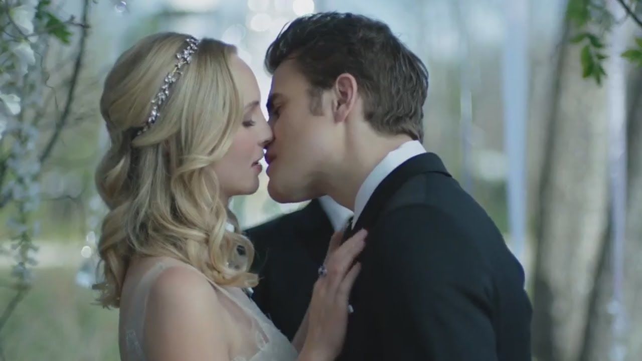 The Vampire Diaries S8E15 We're Planning a June Wedding